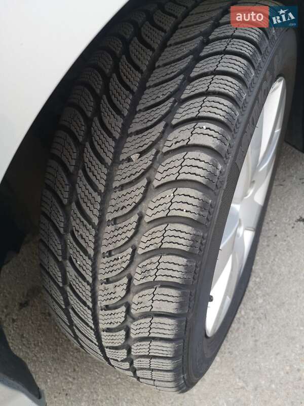 Хетчбек Peugeot 308 2008 в Івано-Франківську