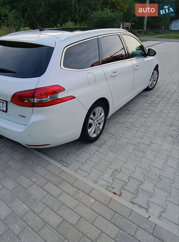 Універсал Peugeot 308 2015 в Стрию
