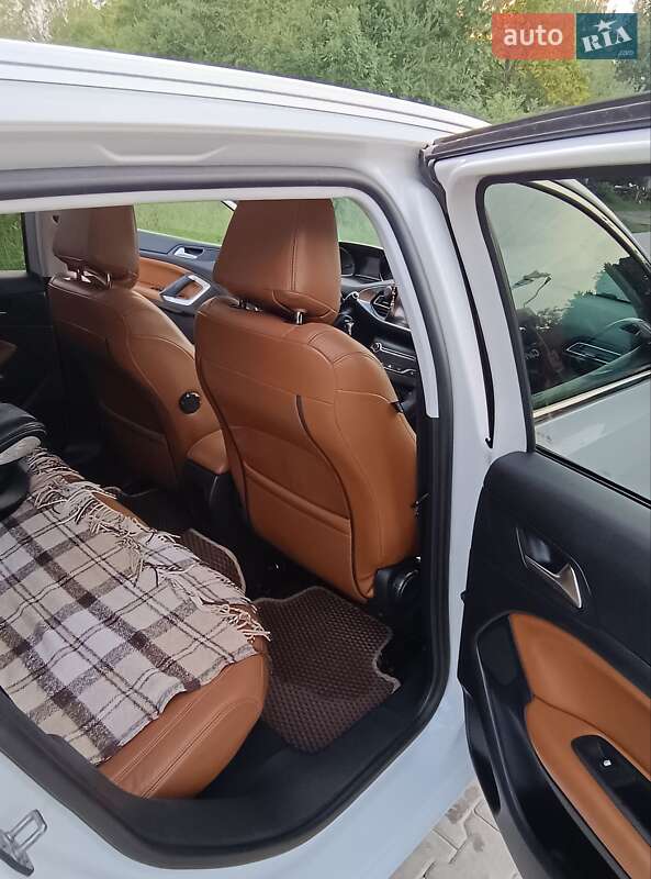 Універсал Peugeot 308 2015 в Стрию