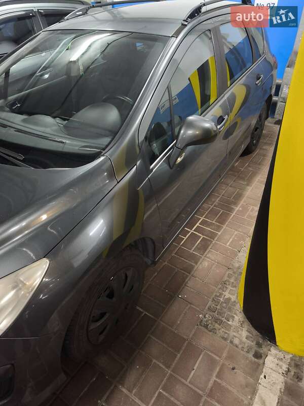 Універсал Peugeot 308 2010 в Києві
