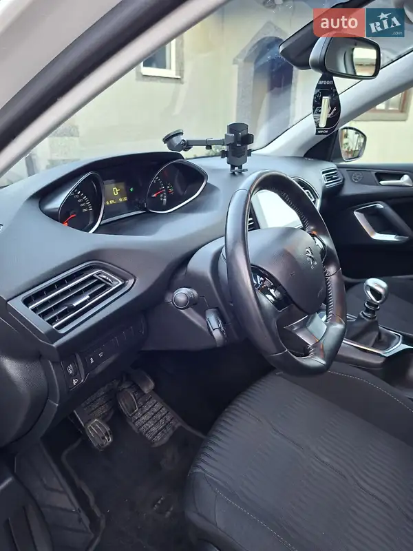 Peugeot 308 2015 VIN VF3LCBHZHFS322796 фото оголошення 38 з 70