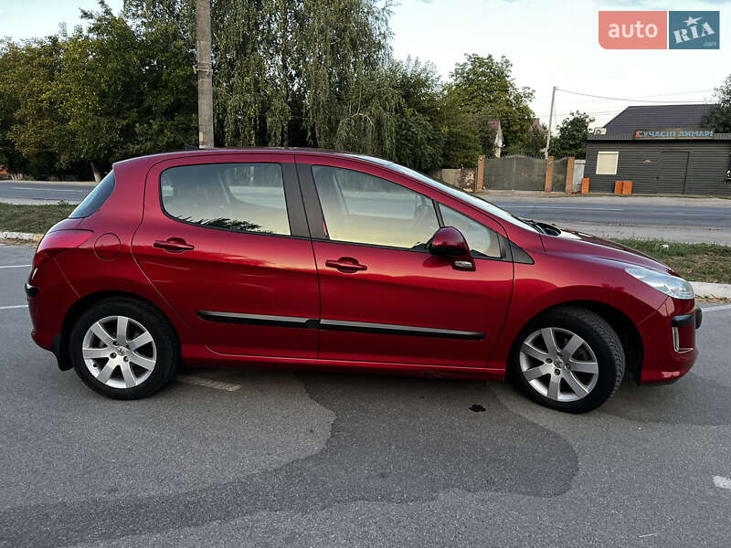 Хетчбек Peugeot 308 2010 в Василькові