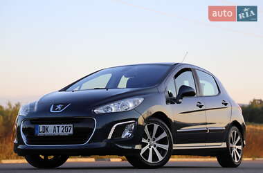 Хетчбек Peugeot 308 2012 в Дрогобичі