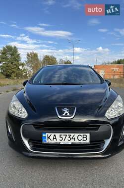 Хэтчбек Peugeot 308 2011 в Киеве