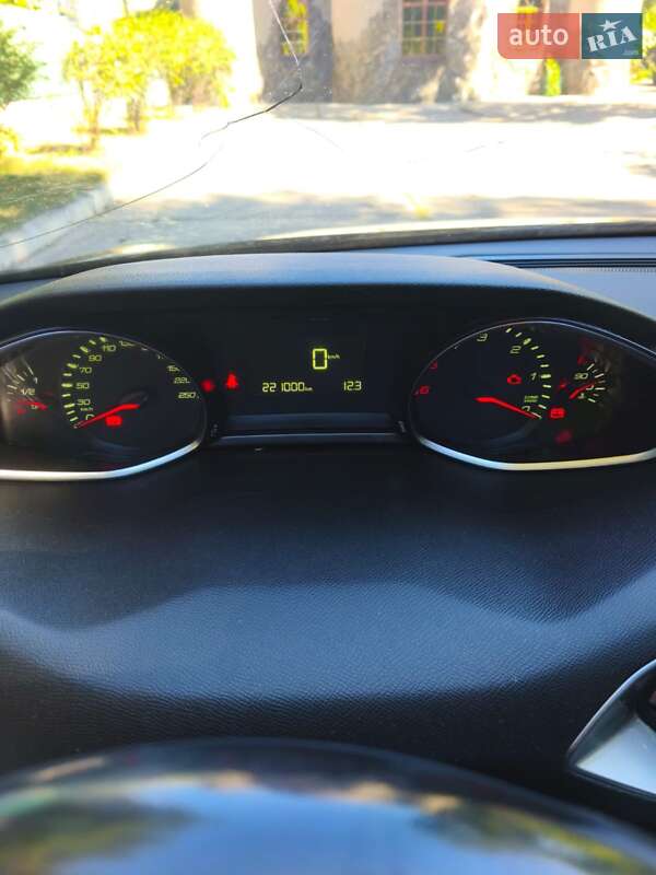 Універсал Peugeot 308 2015 в Миргороді