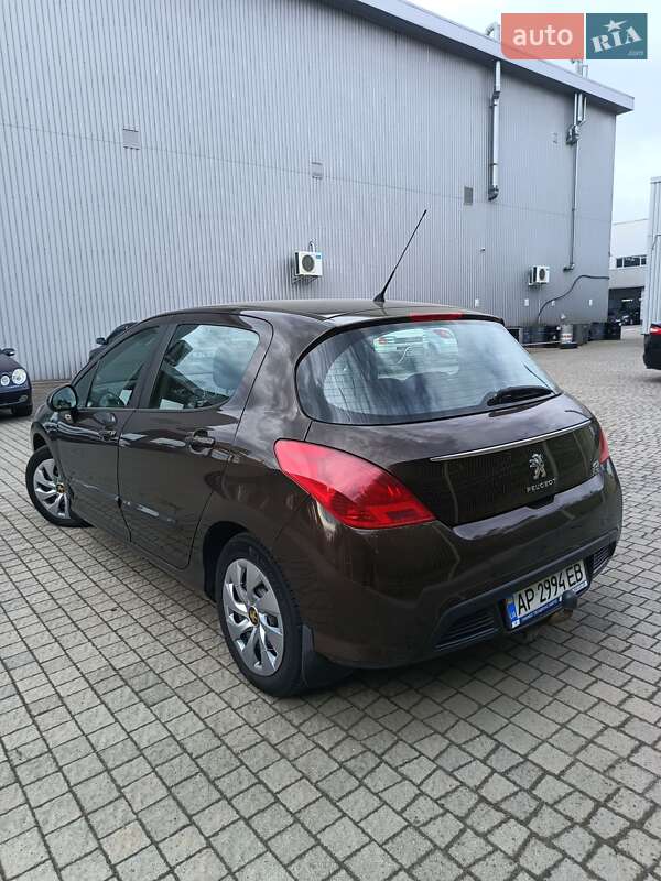 Хэтчбек Peugeot 308 2012 в Днепре
