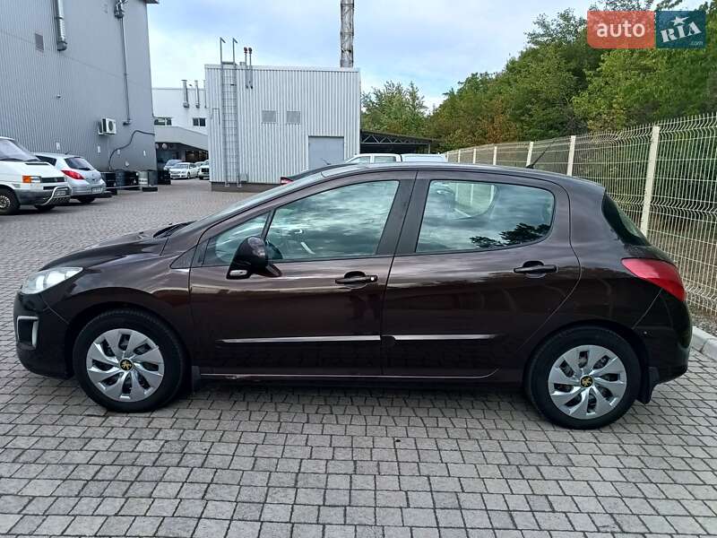 Хэтчбек Peugeot 308 2012 в Днепре