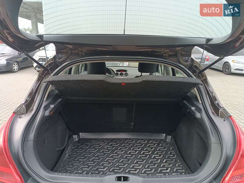 Хэтчбек Peugeot 308 2012 в Днепре