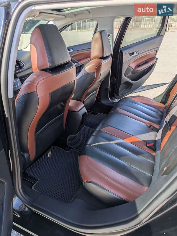 Універсал Peugeot 308 2015 в Львові