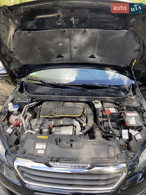 Универсал Peugeot 308 2015 в Залещиках