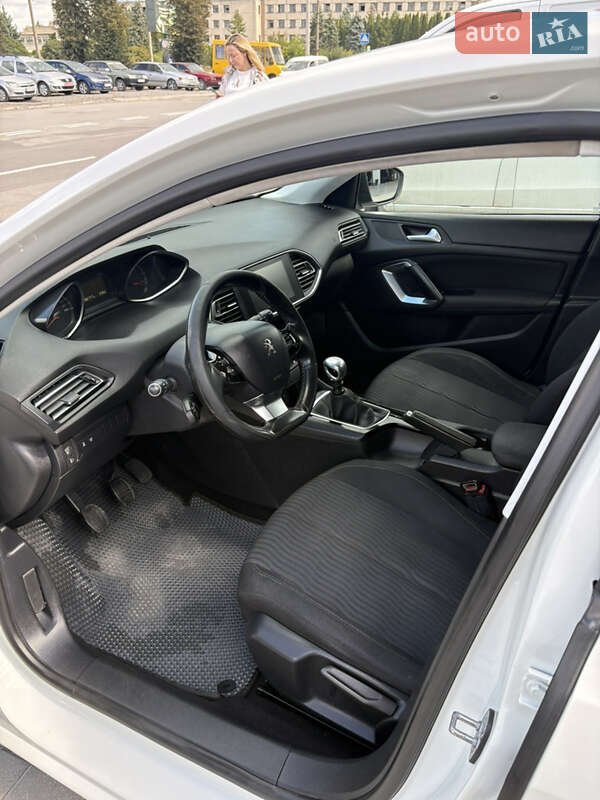 Універсал Peugeot 308 2015 в Кам'янець-Подільському