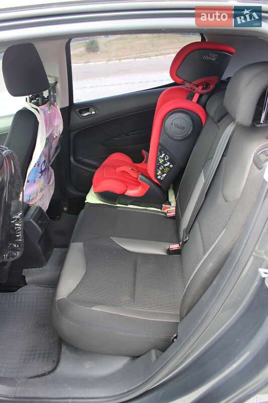 Хетчбек Peugeot 308 2012 в Смоліному