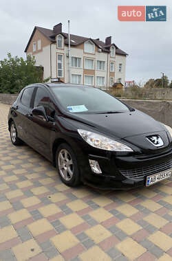 Хэтчбек Peugeot 308 2009 в Гайсине