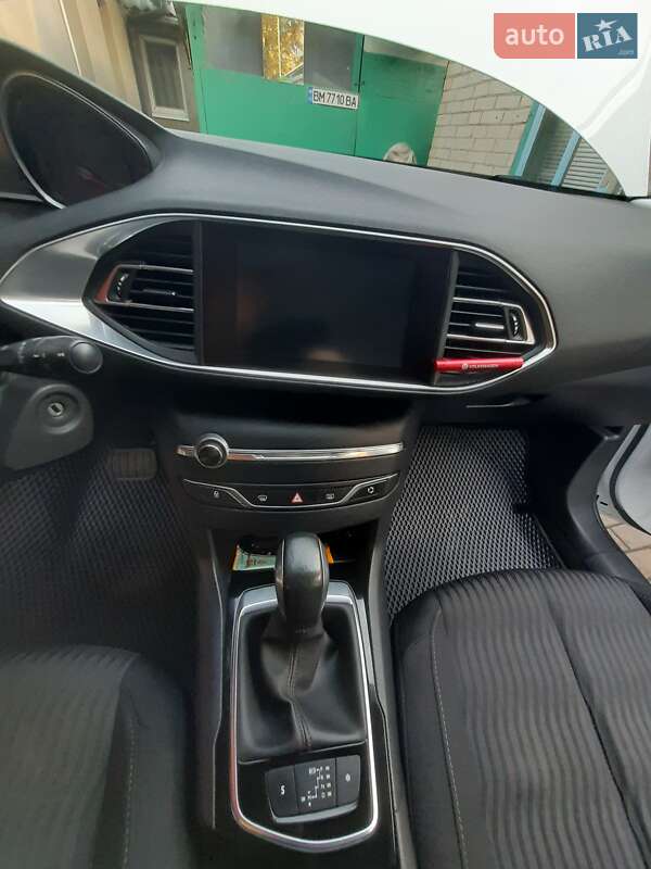 Універсал Peugeot 308 2015 в Сумах