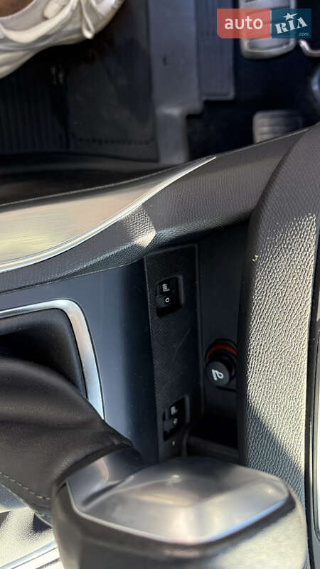 Хетчбек Peugeot 308 2016 в Хусті