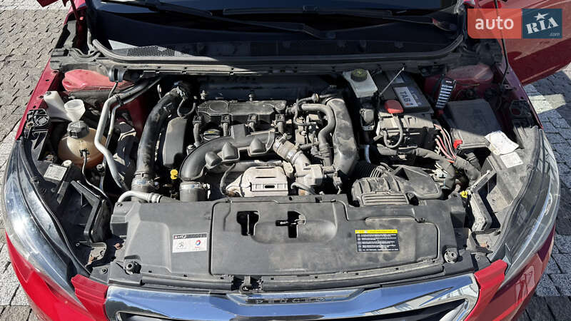 Хетчбек Peugeot 308 2016 в Хусті