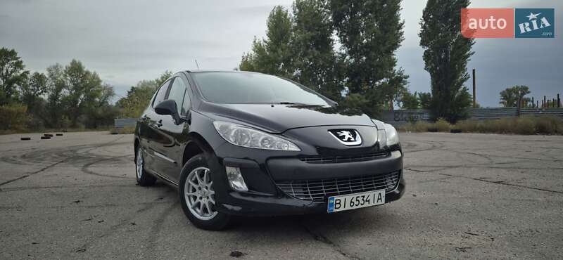 Хетчбек Peugeot 308 2008 в Кременчуці