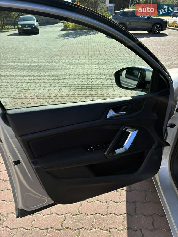 Универсал Peugeot 308 2016 в Ивано-Франковске фото 11 Универсал Peugeot 308 2016 в Ивано-Франковске