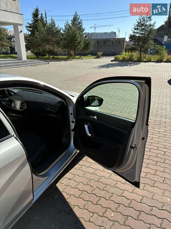 Универсал Peugeot 308 2016 в Ивано-Франковске фото 17 Универсал Peugeot 308 2016 в Ивано-Франковске