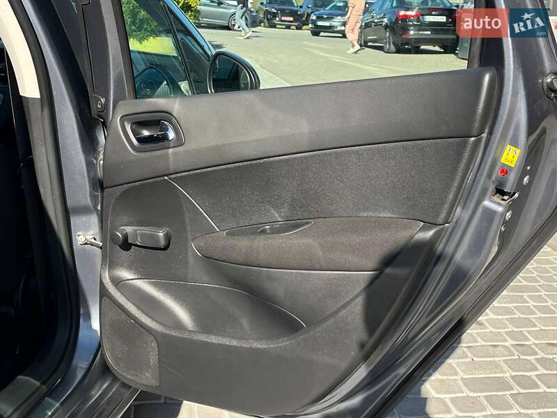 Універсал Peugeot 308 2010 в Львові