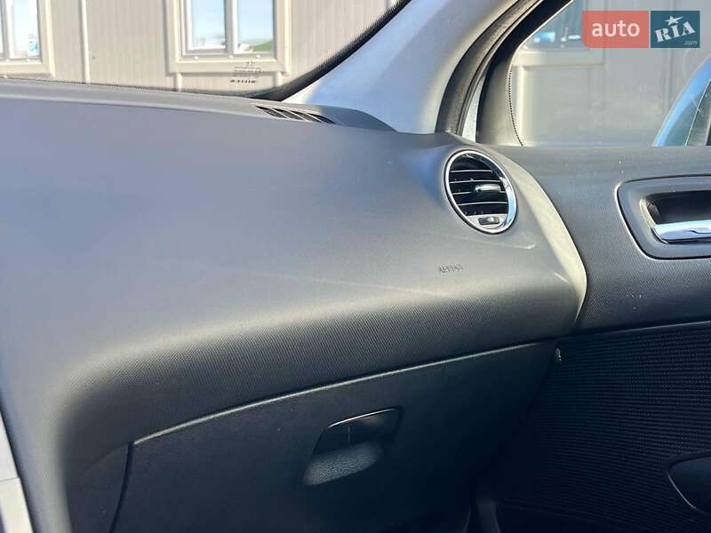 Універсал Peugeot 308 2010 в Львові