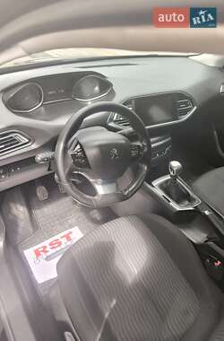 Универсал Peugeot 308 2015 в 