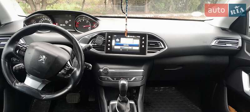 Универсал Peugeot 308 2015 в Львове