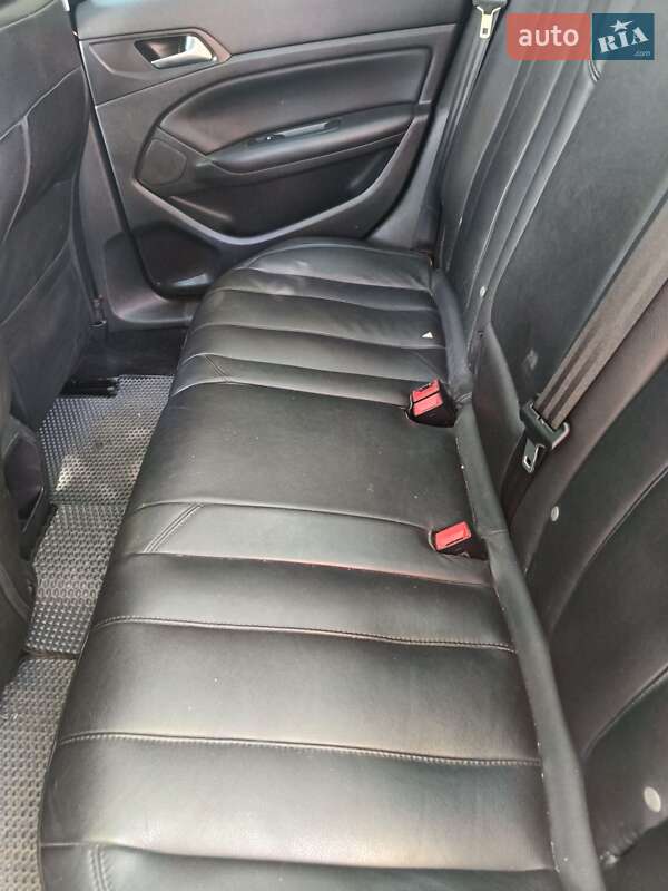 Універсал Peugeot 308 2015 в Запоріжжі