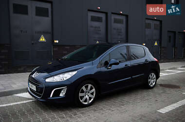 Хэтчбек Peugeot 308 2013 в Киеве
