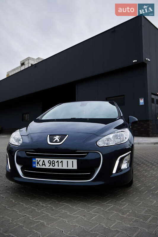 Хэтчбек Peugeot 308 2013 в Киеве