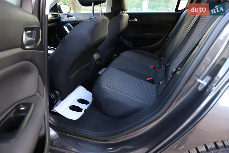 Хэтчбек Peugeot 308 2020 в Дрогобыче