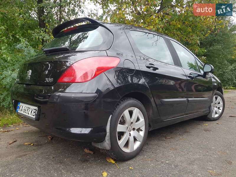 Хэтчбек Peugeot 308 2008 в Дымере