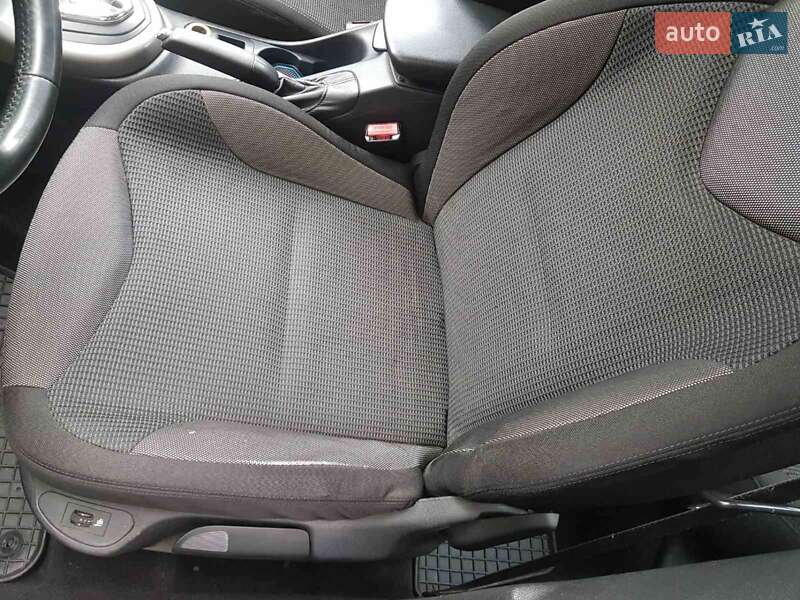 Хэтчбек Peugeot 308 2008 в Дымере