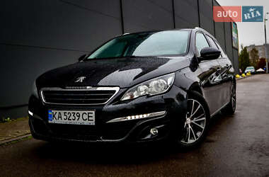 Универсал Peugeot 308 2015 в Петропавловской Борщаговке