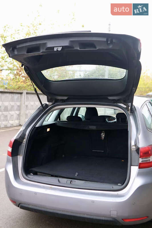 Універсал Peugeot 308 2015 в Києві фото 12 Універсал Peugeot 308 2015 в Києві