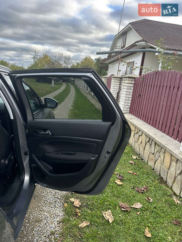 Универсал Peugeot 308 2016 в Ивано-Франковске фото 16 Универсал Peugeot 308 2016 в Ивано-Франковске