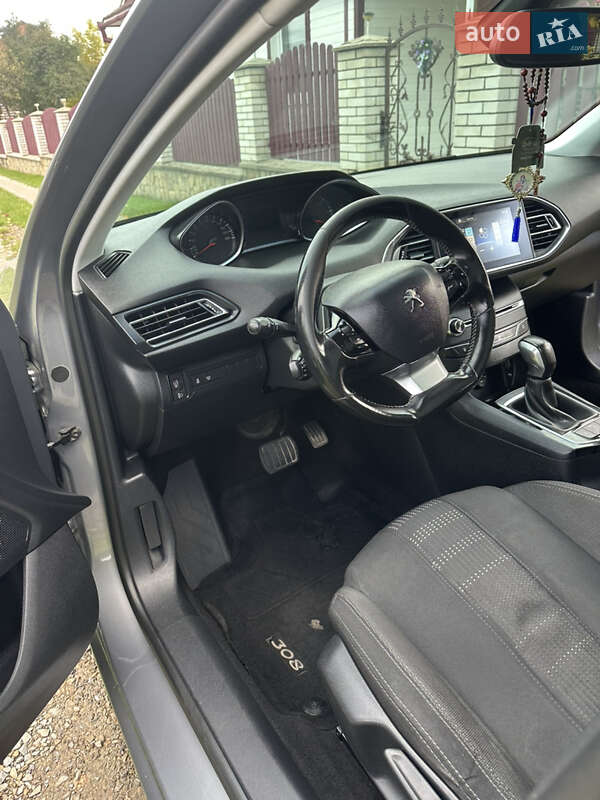 Универсал Peugeot 308 2016 в Ивано-Франковске фото 18 Универсал Peugeot 308 2016 в Ивано-Франковске