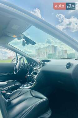 Хэтчбек Peugeot 308 2008 в 