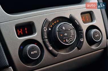 Хэтчбек Peugeot 308 2011 в 