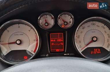 Хэтчбек Peugeot 308 2011 в 