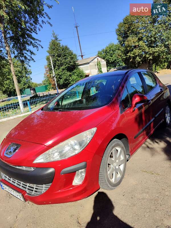 Хэтчбек Peugeot 308 2008 в Кривом Озере