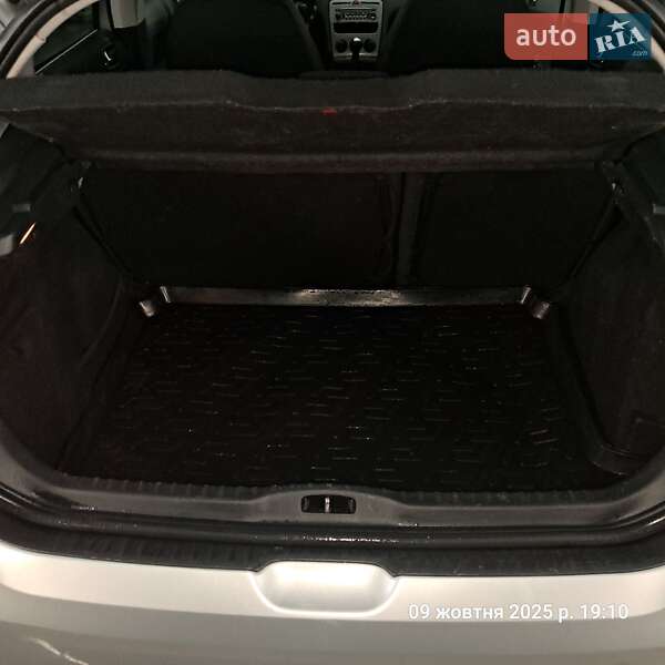 Хетчбек Peugeot 308 2010 в Кропивницькому