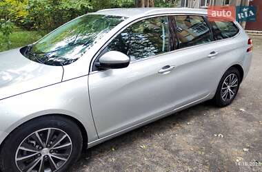 Универсал Peugeot 308 2015 в 