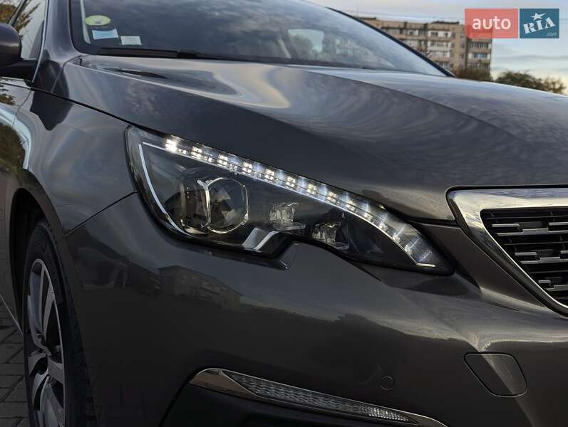 Универсал Peugeot 308 2018 в Киеве фото 68 Универсал Peugeot 308 2018 в Киеве
