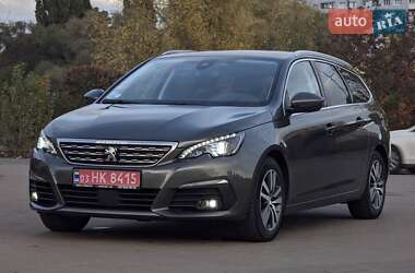Универсал Peugeot 308 2018 в Киеве