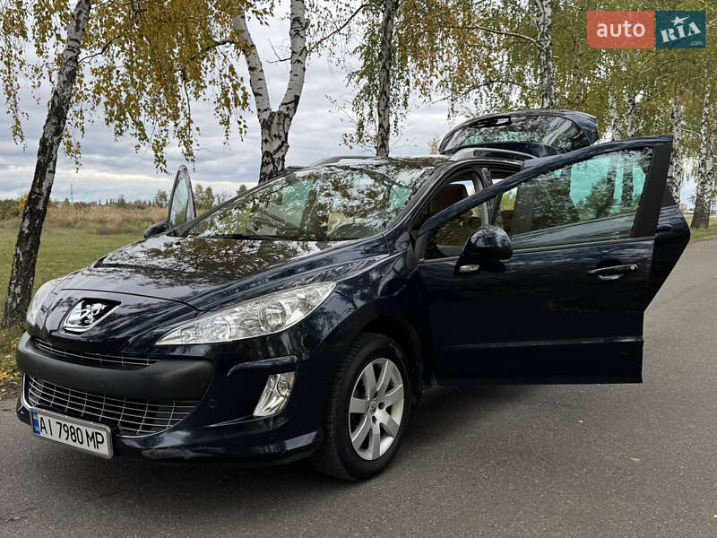 Универсал Peugeot 308 2010 в Переяславе