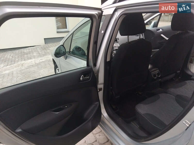 Универсал Peugeot 308 2011 в Солонке