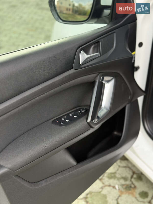 Універсал Peugeot 308 2021 в Дубні фото 33 Універсал Peugeot 308 2021 в Дубні