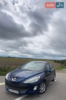 Хэтчбек Peugeot 308 2008 в Городке