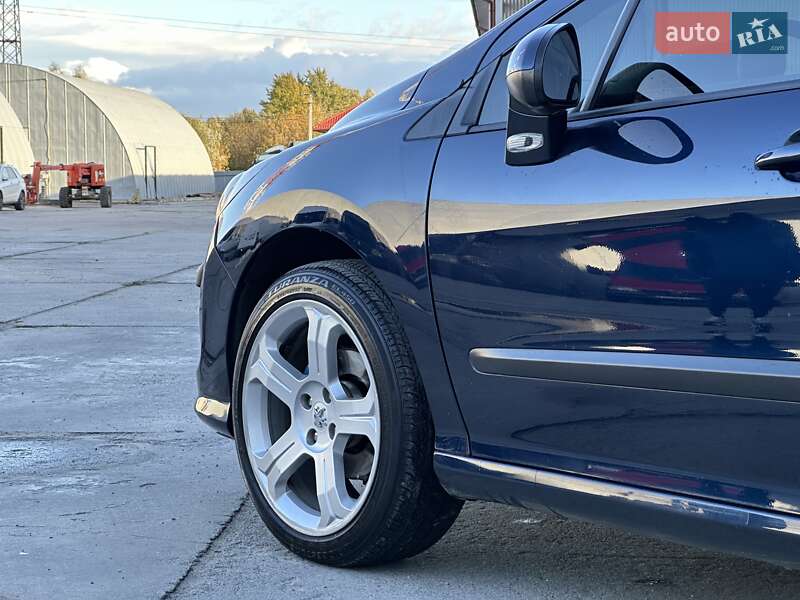 Универсал Peugeot 308 2009 в Львове